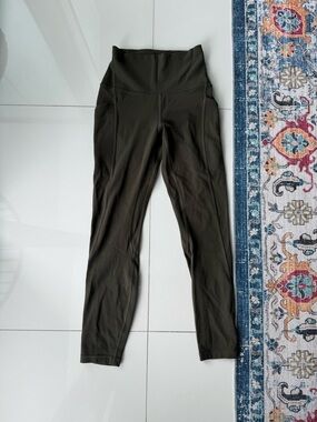 Lululemon Align Leggings 25” with Pockets